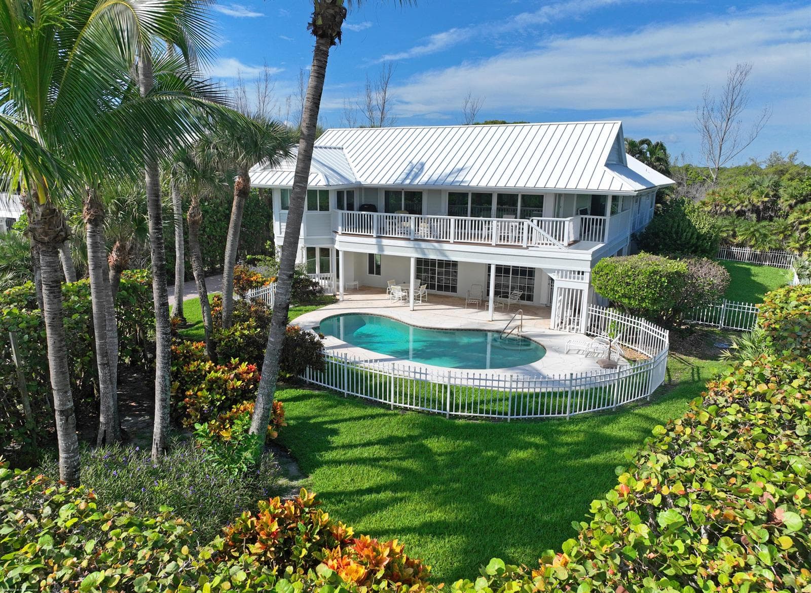 162 N Beach Road, Jupiter Island, FL 33455 photo 2