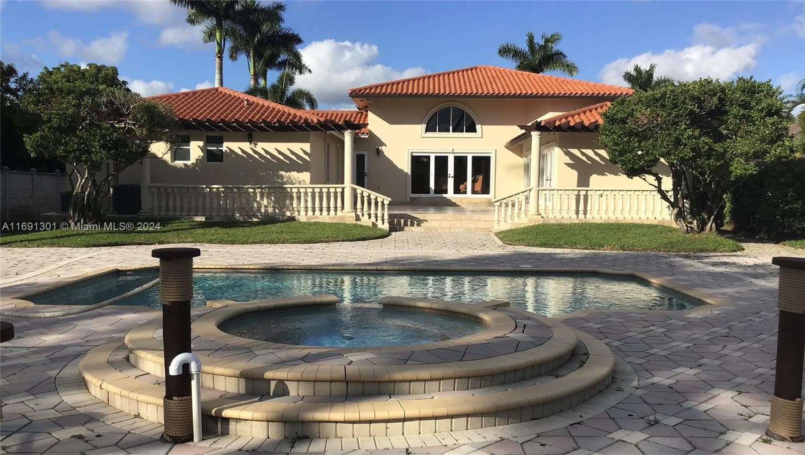 13460 SW 32nd ST, Kendall, FL 33175 photo 2