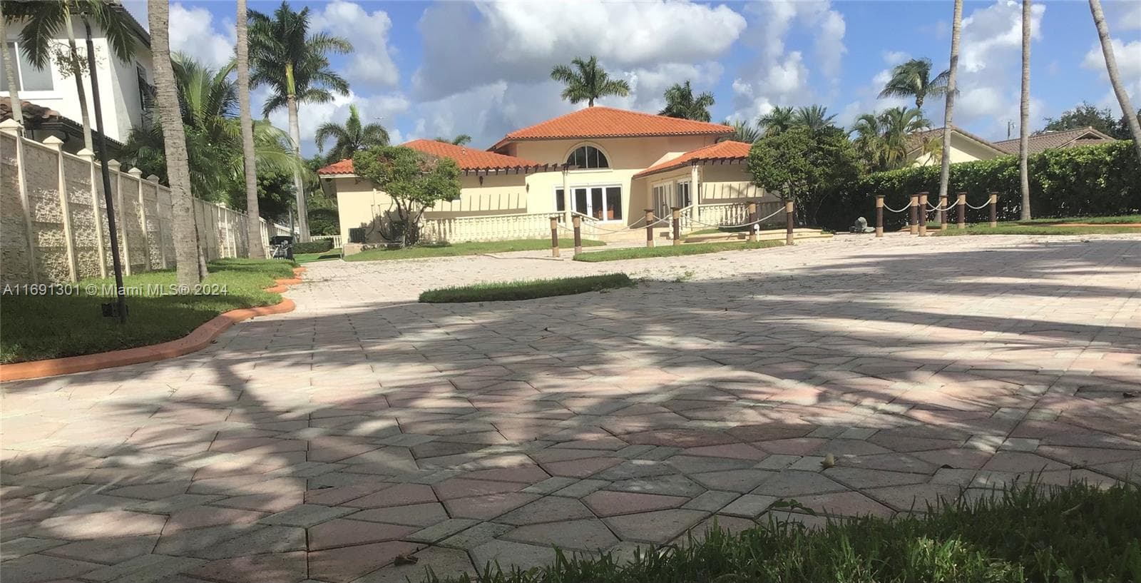 13460 SW 32nd ST, Kendall, FL 33175 photo 3