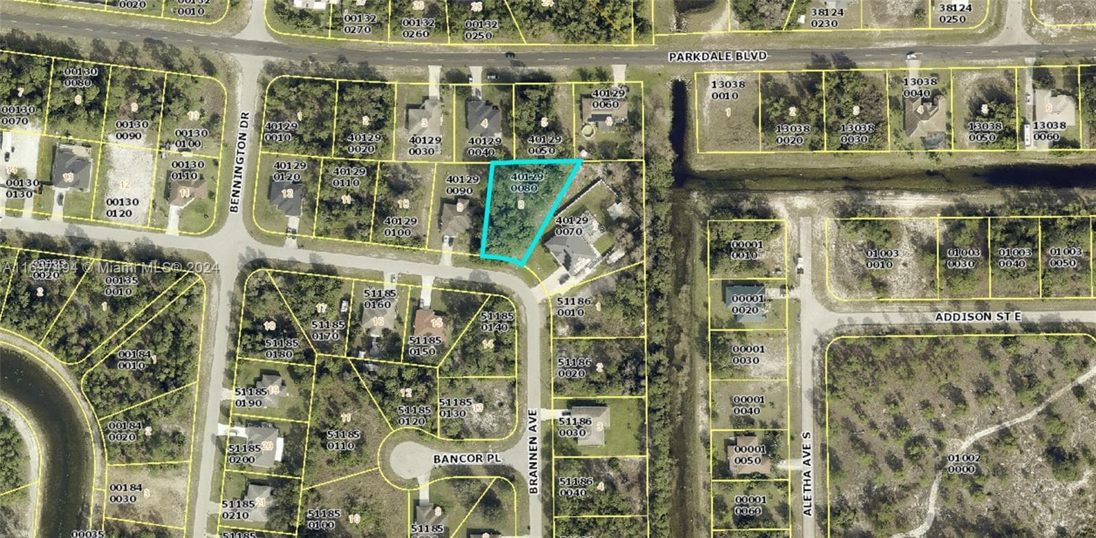 439 Broadmoor St, Lehigh Acres, FL 33974 photo 2