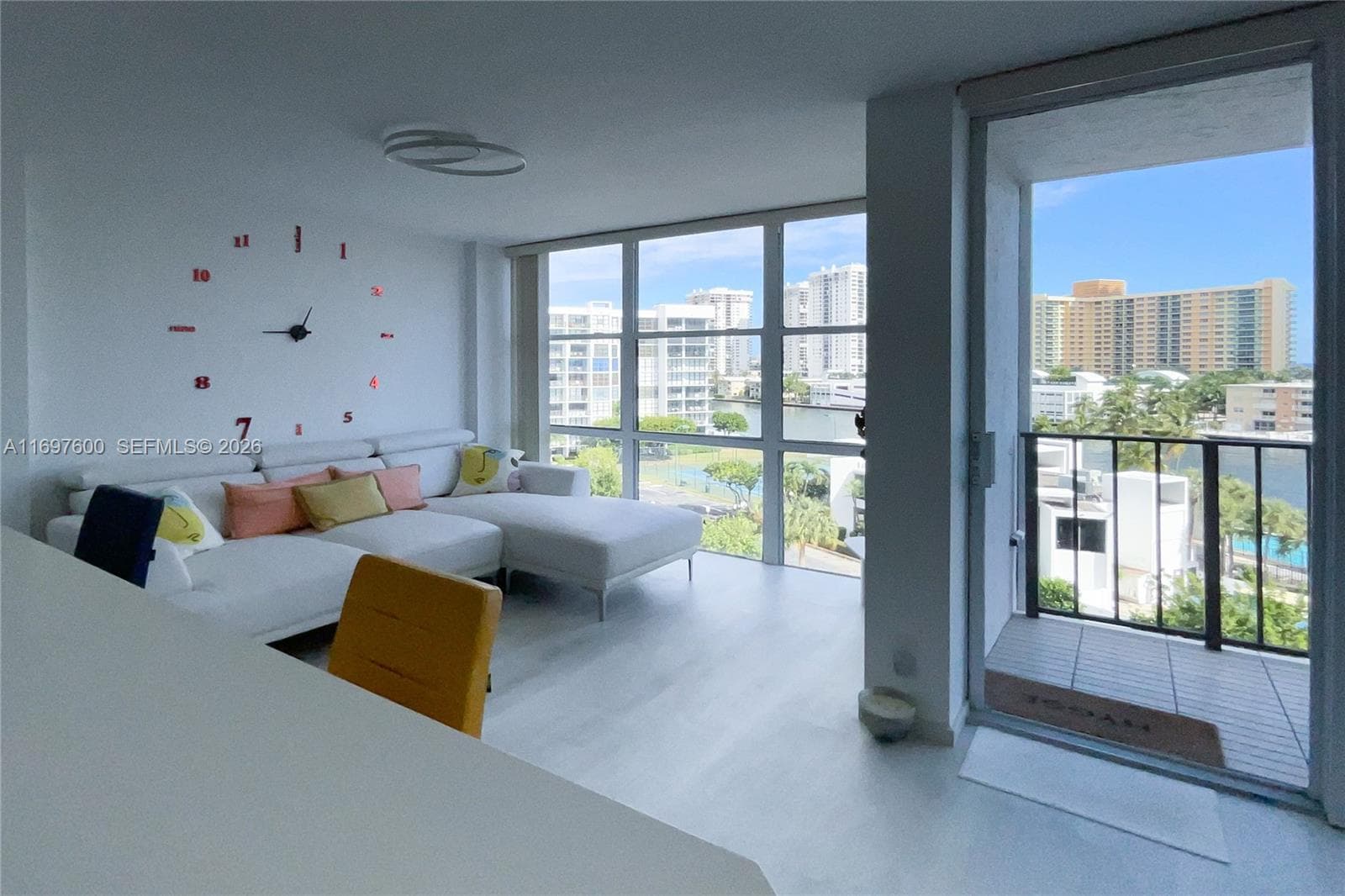 800 Parkview Dr # 708, Hallandale Beach, FL 33009 photo 5