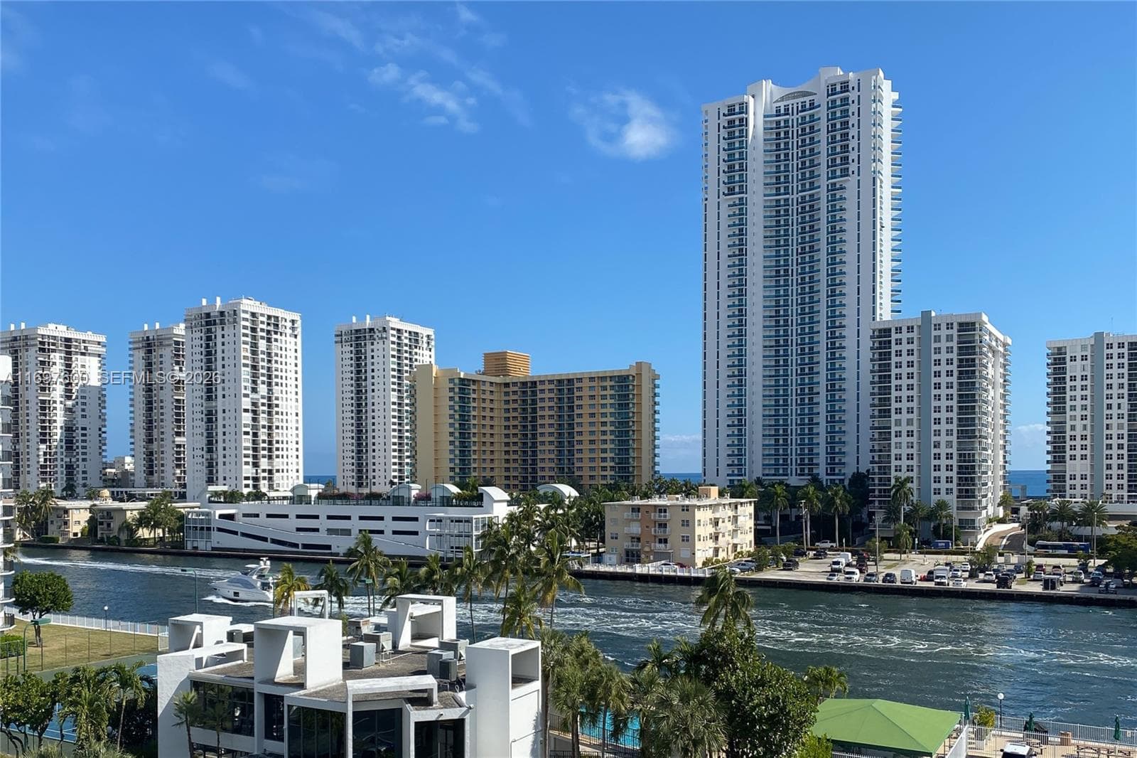 800 Parkview Dr # 708, Hallandale Beach, FL 33009 photo 4
