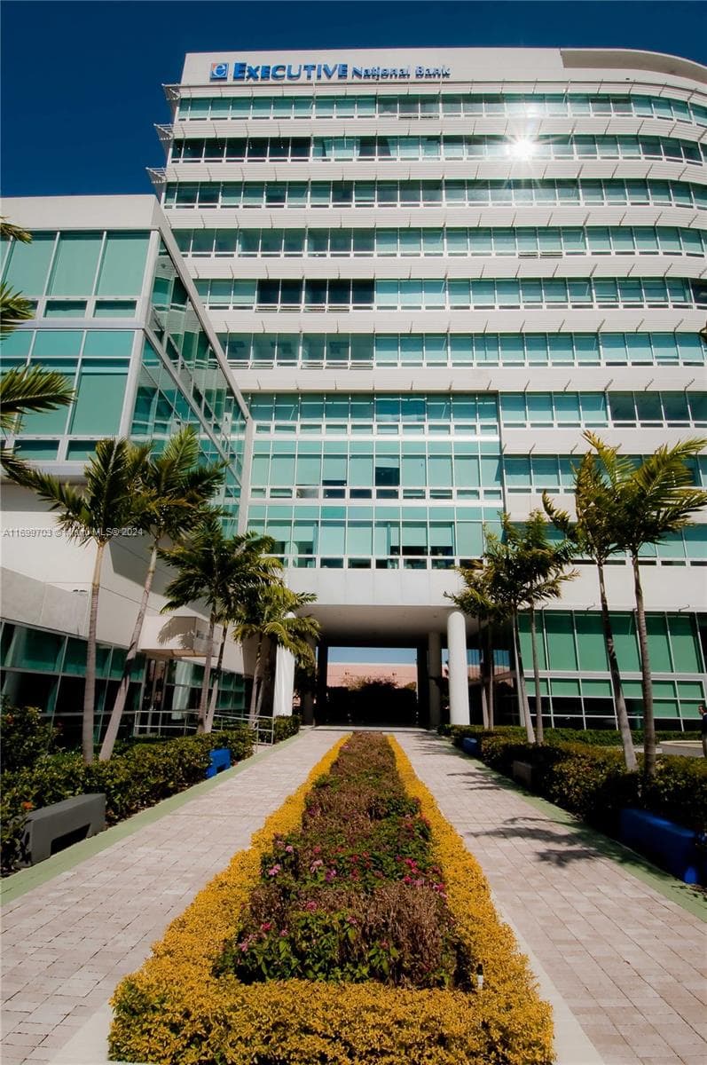 20900 NE 30th Ave # 404-405, Aventura, FL 33180 photo 2
