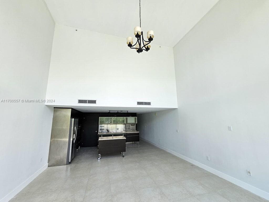 6000 Collins Ave # 528, Miami Beach, FL 33140 photo 5