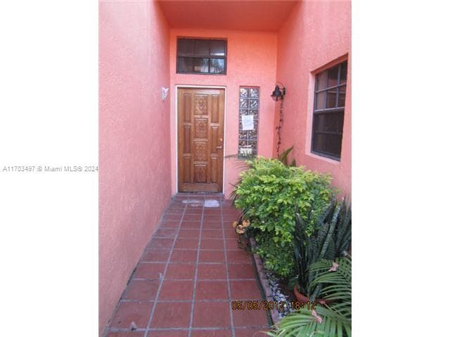 20820 San Simeon Way # 26-G, Miami, FL 33179 photo 2