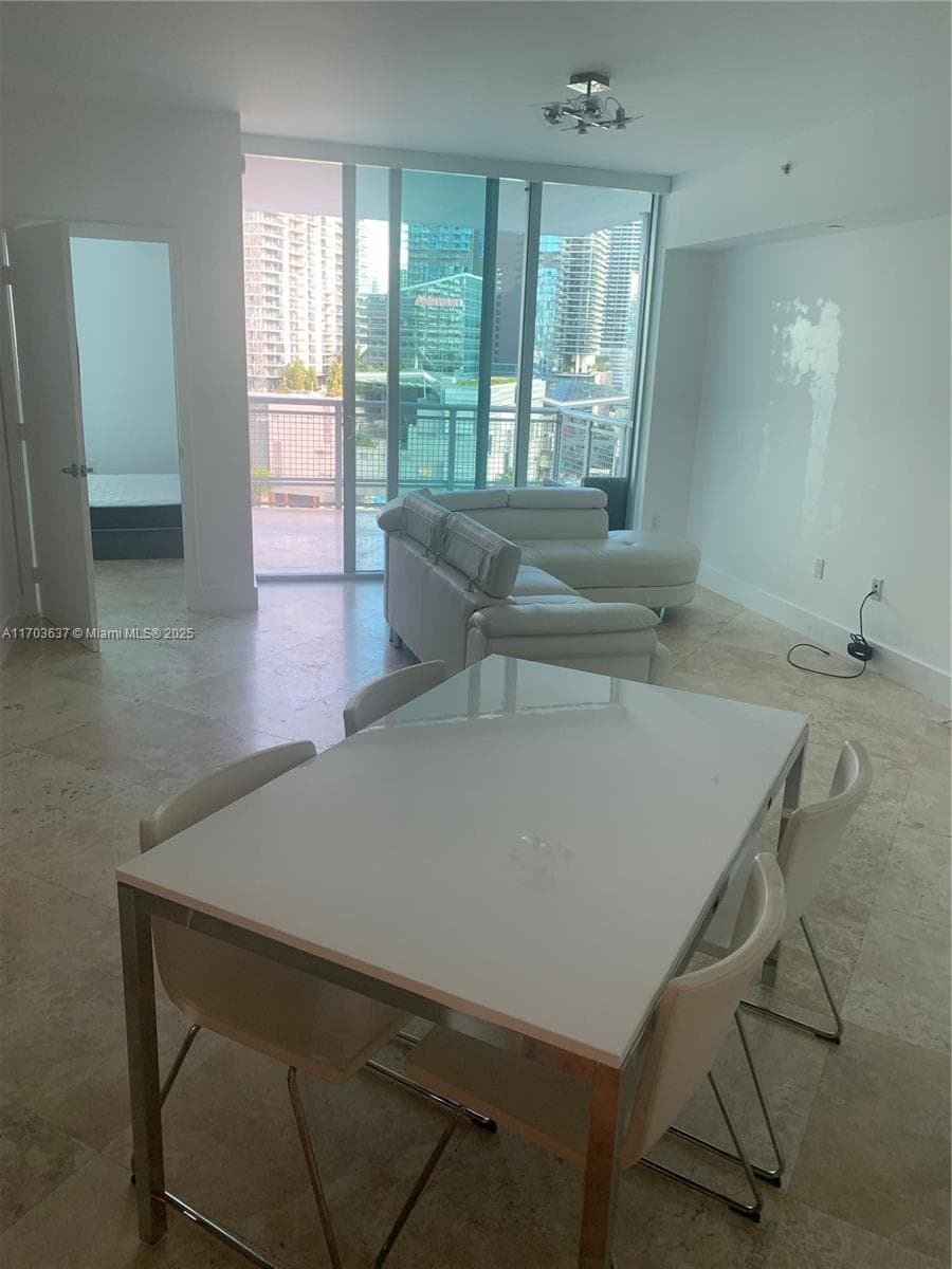 350 S Miami Ave # 1704, Miami, FL 33130 photo 2