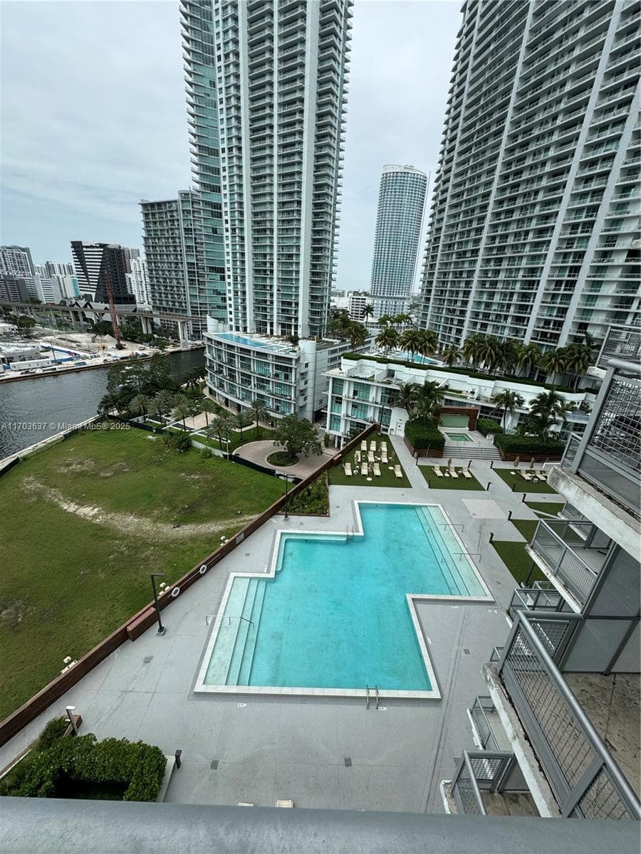 350 S Miami Ave # 1704, Miami, FL 33130 photo 5