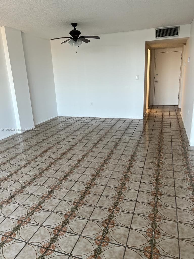 15600 NW 7th Ave # 821, Miami, FL 33169 photo 2