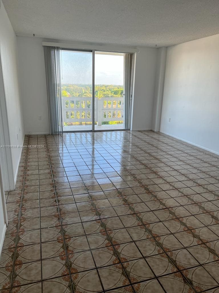 15600 NW 7th Ave # 821, Miami, FL 33169 photo 5