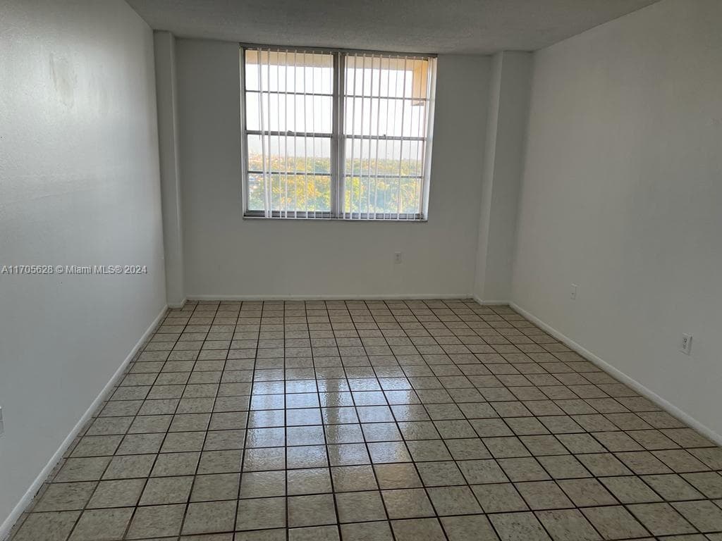 15600 NW 7th Ave # 821, Miami, FL 33169 photo 4