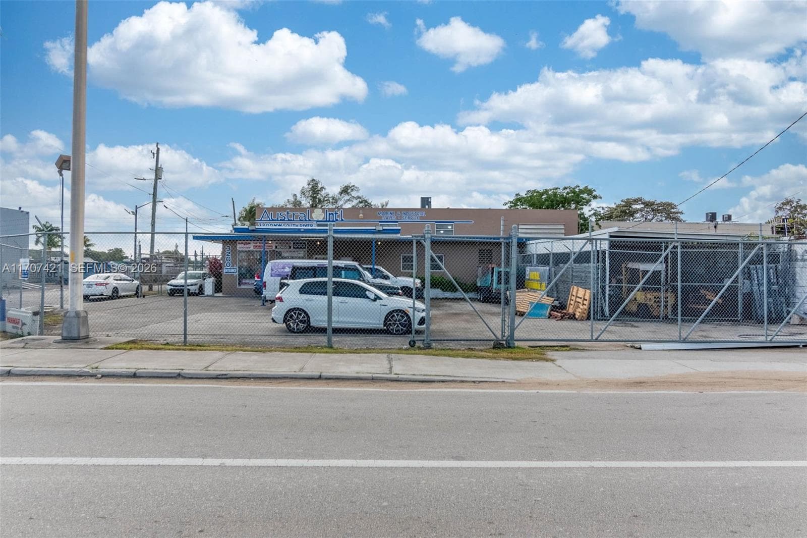 3200 NW South River Dr, Miami, FL 33142 photo 4