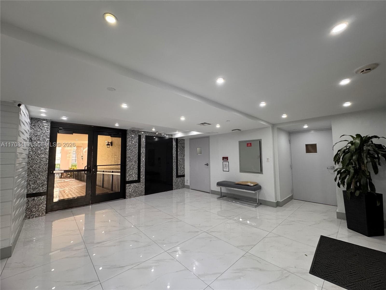 16919 N Bay Rd # 117, Sunny Isles Beach, FL 33160 photo 2