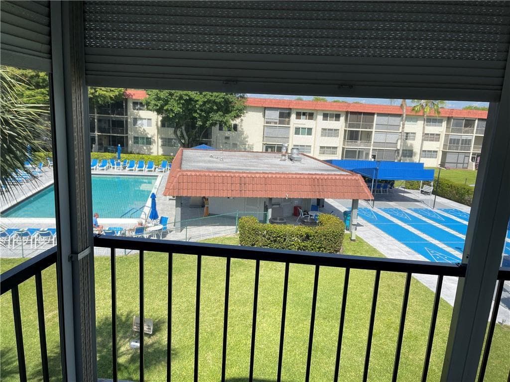 9410 N Hollybrook Lake Drive # 310, Pembroke Pines, FL 33025 photo 3
