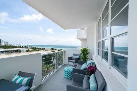 100 Lincoln Rd # 739, Miami Beach, FL 33139 photo 2