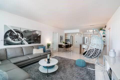 100 Lincoln Rd # 739, Miami Beach, FL 33139 photo 3
