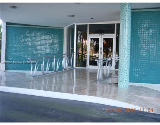 5255 Collins # 1A, Miami Beach, FL 33140 photo 4
