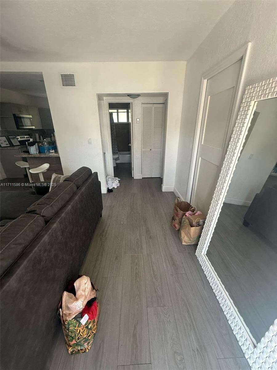 241 NW 34th Ter, Miami, FL 33127 photo 4