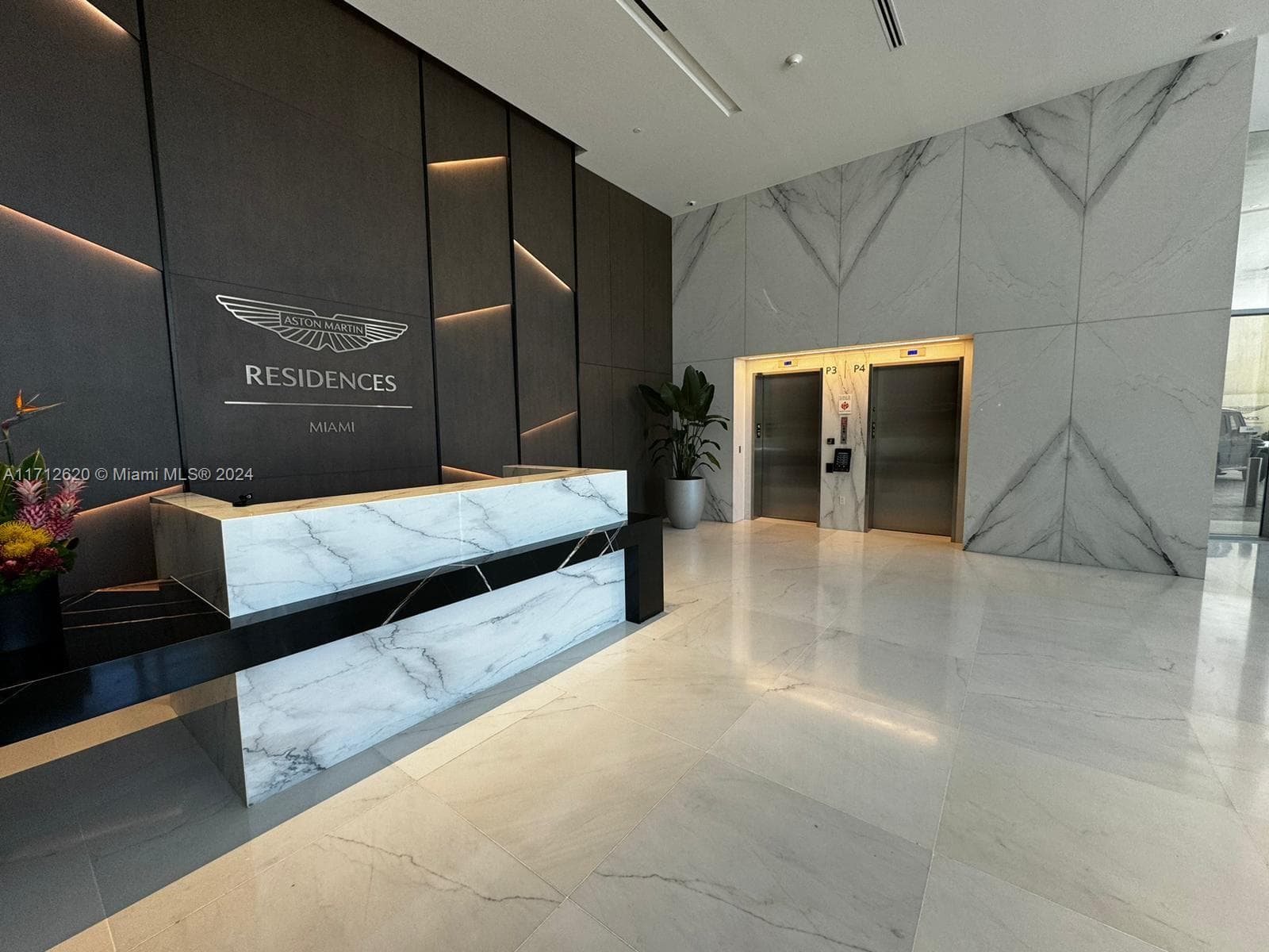 300 Biscayne Boulevard Way # 1806, Miami, FL 33131 photo 2