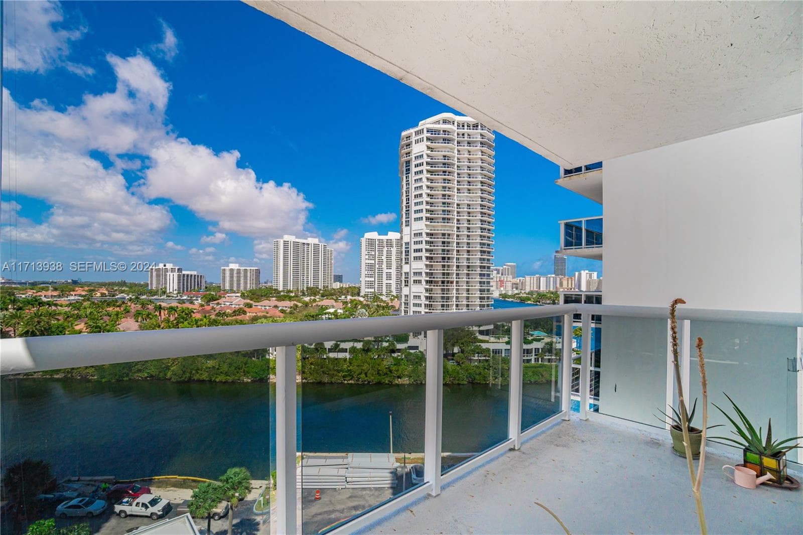 20515 E Country Club Dr # 1048, Aventura, FL 33180 photo 3