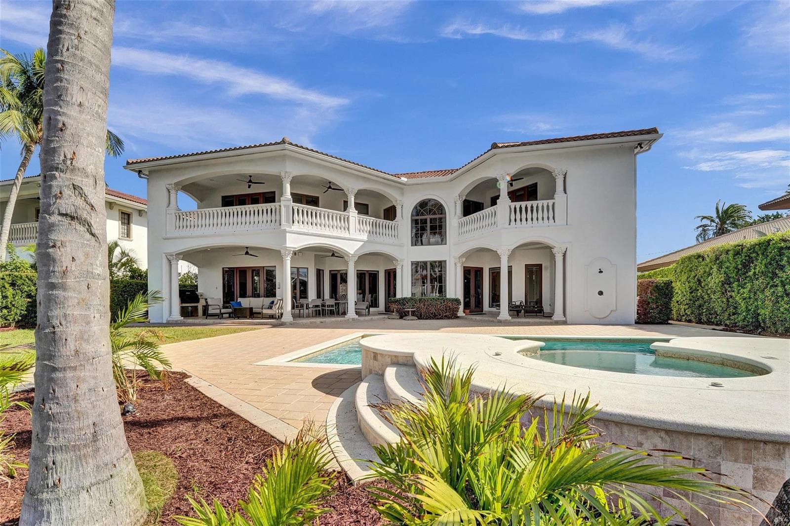 642 Palm Drive, Hallandale Beach, FL 33009 photo 2