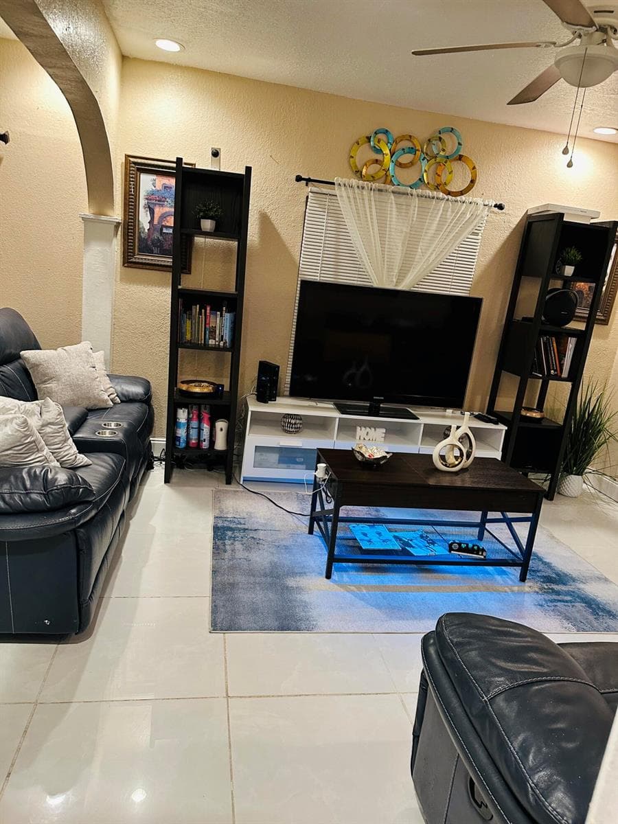 833 Briggs Street, West Palm Beach, FL 33405 photo 4