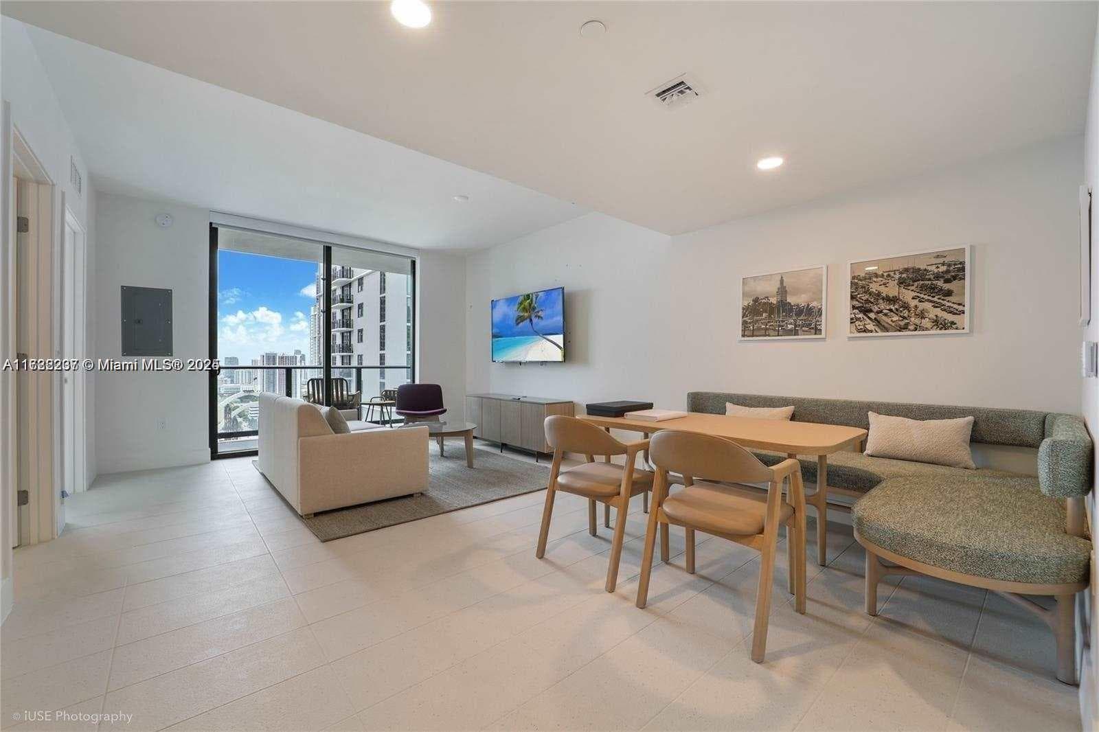 159 NE 6 # 3913, Miami, FL 33132