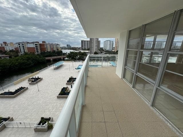 230 174th Street # 814, Sunny Isles Beach, FL 33160 photo 5
