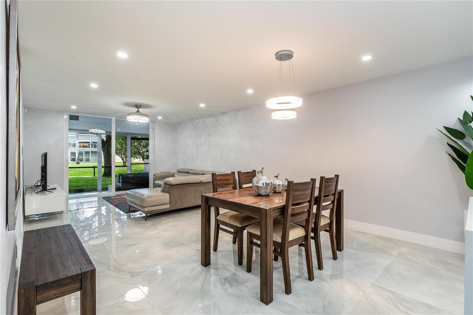 9523 S Hollybrook Lake Drive # 102, Pembroke Pines, FL 33025 photo 5