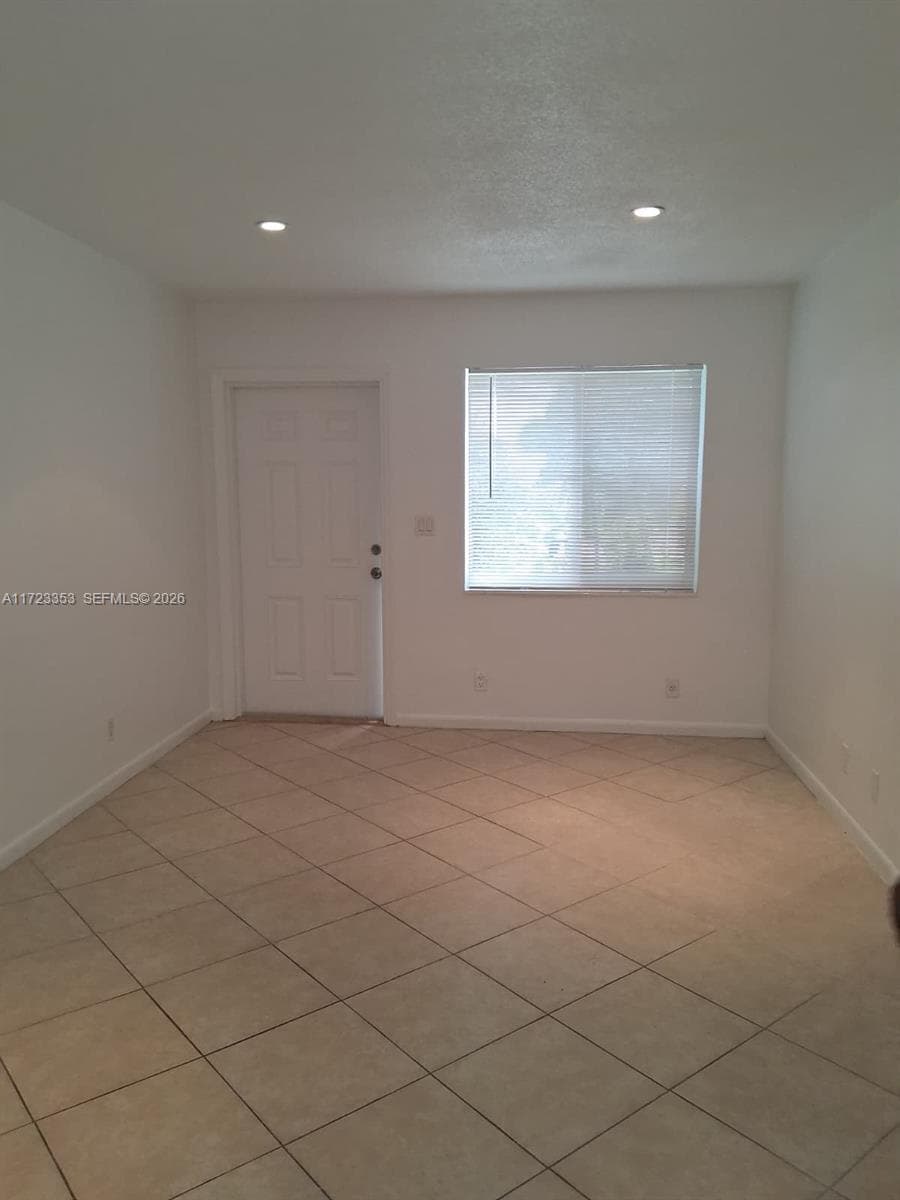 1231 NE 23rd Ave, Pompano Beach, FL 33062 photo 5