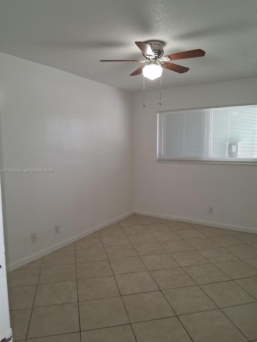 1231 NE 23rd Ave, Pompano Beach, FL 33062 photo 4