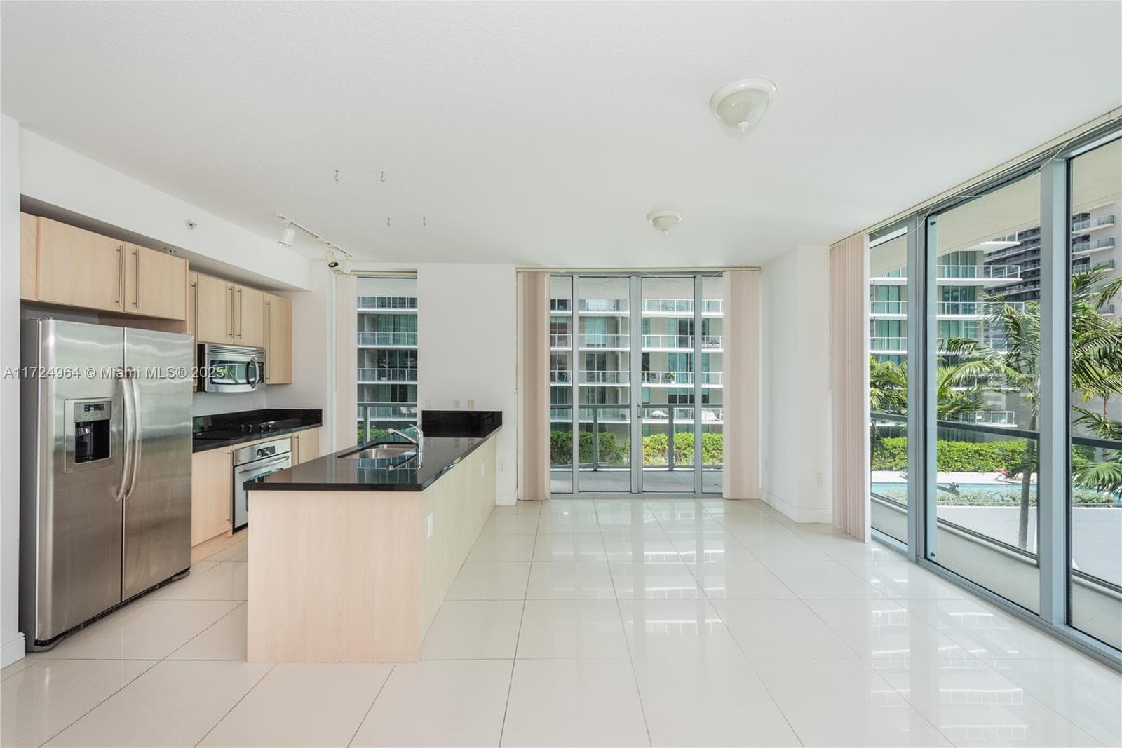 79 SW 12th St # 1107-S, Miami, FL 33130 photo 2