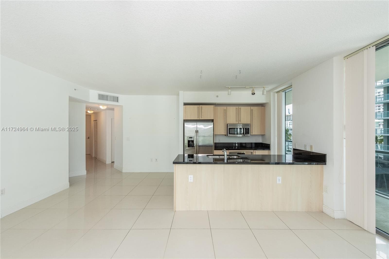 79 SW 12th St # 1107-S, Miami, FL 33130 photo 3
