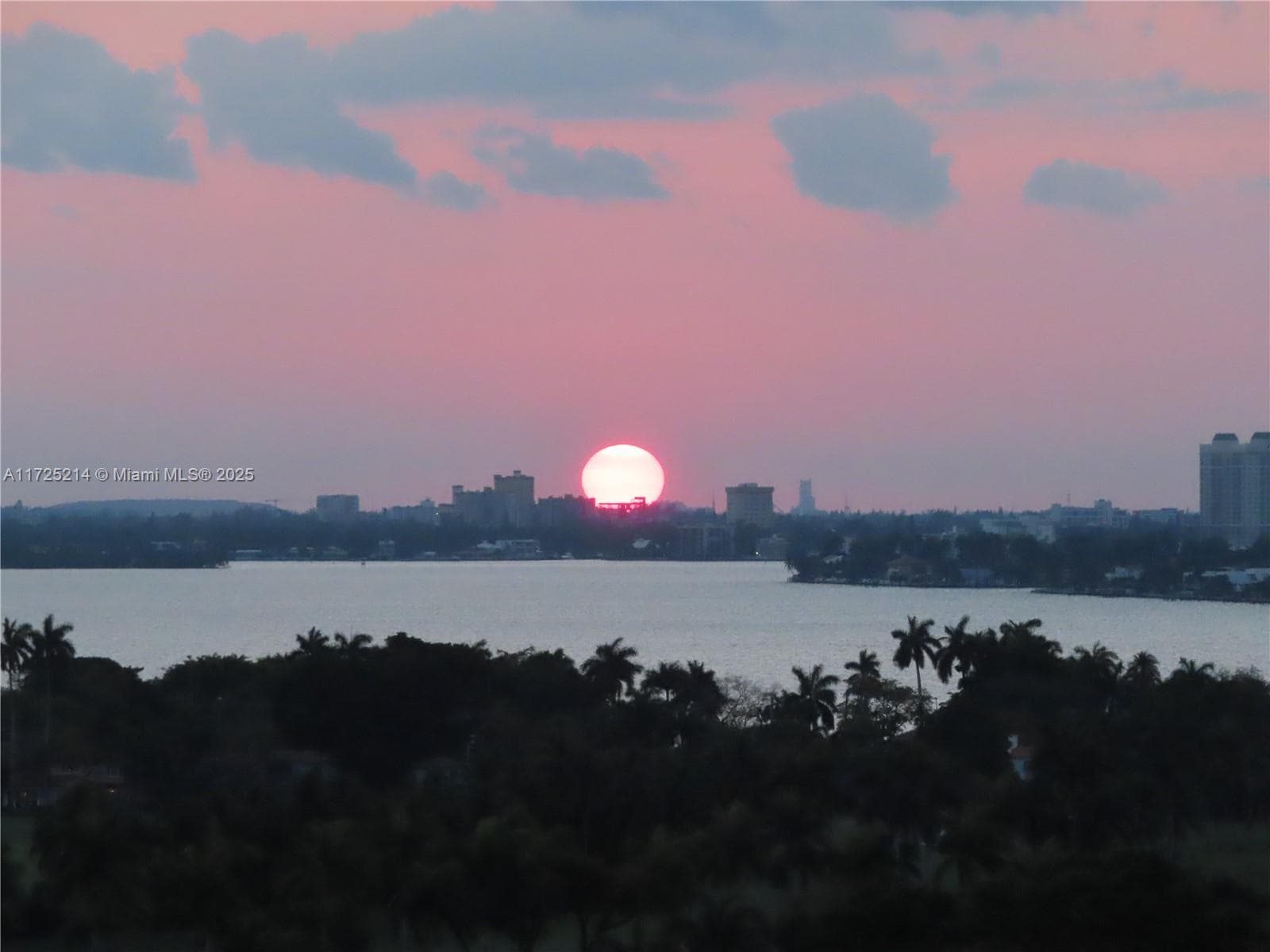 5701 Collins Ave # 1011, Miami Beach, FL 33140 photo 2