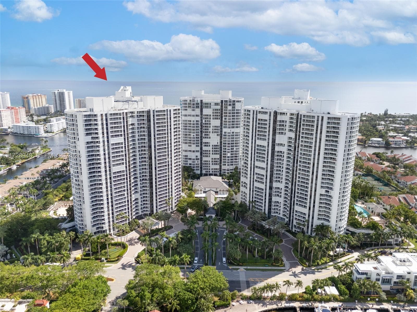 21205 Yacht Club Dr # 805, Aventura, FL 33180 photo 2
