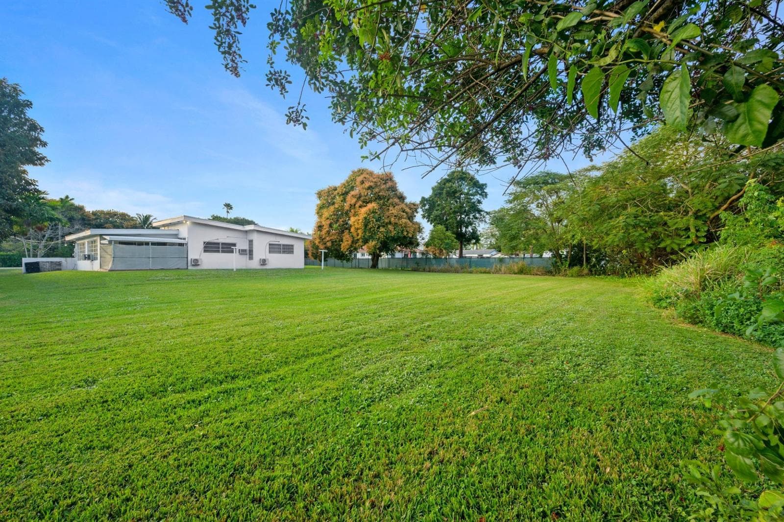 13945 N Miami Avenue, Miami, FL 33168 photo 3