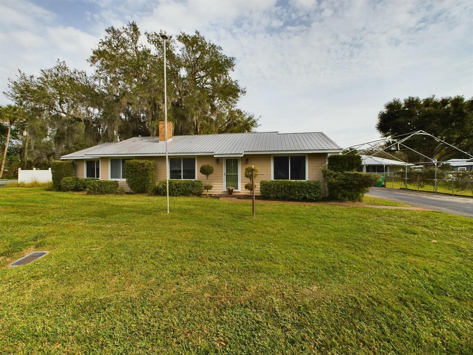 1517 SW 7th Avenue, Okeechobee, FL 34974 photo 3