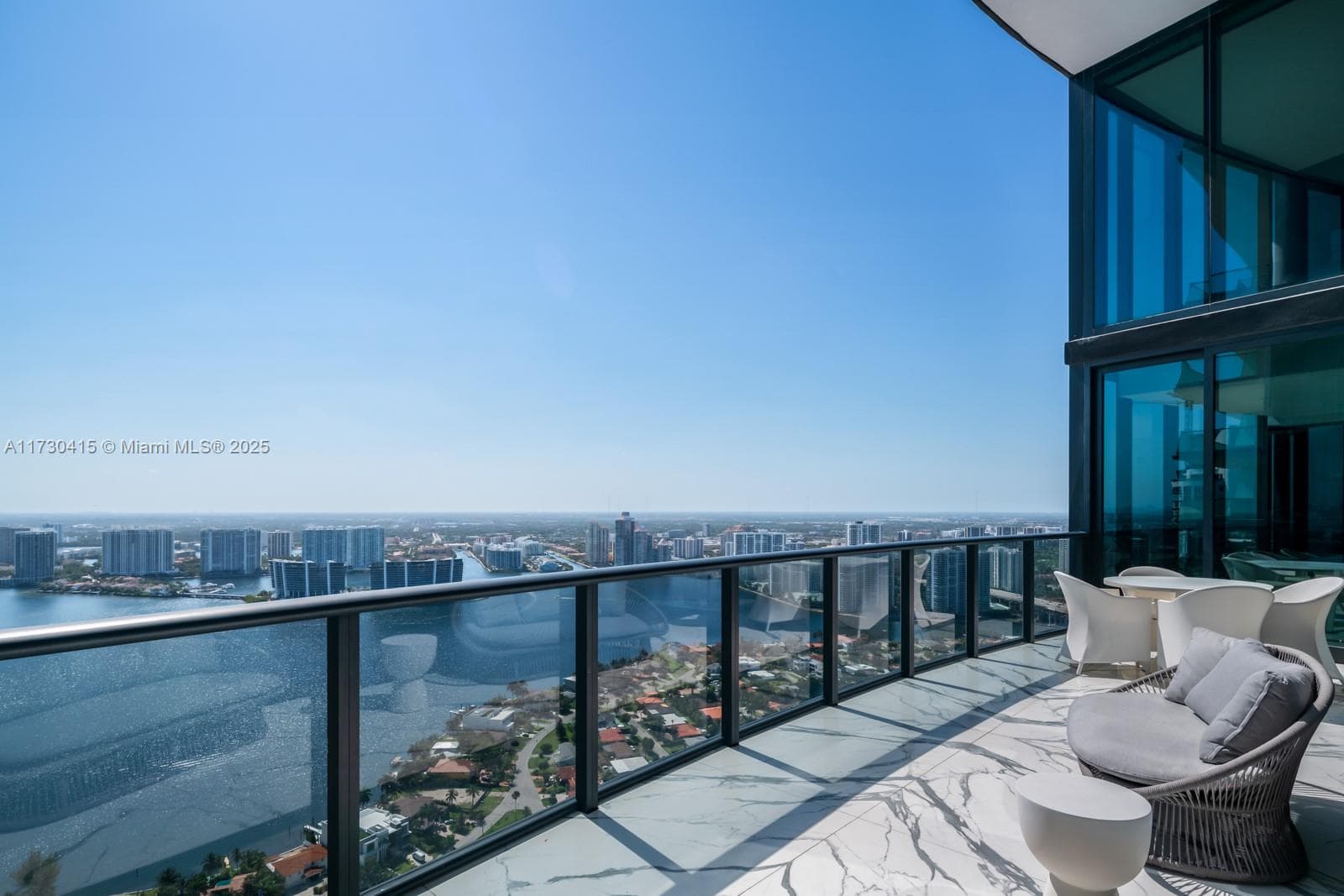 18555 Collins Ave # 4203, Sunny Isles Beach, FL 33160 photo 3