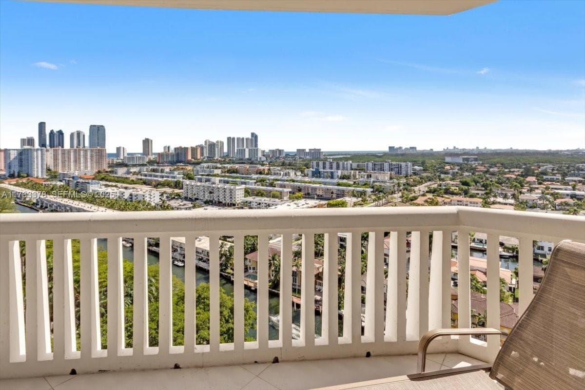 1000 Island Blvd # 2003, Aventura, FL 33160 photo 3