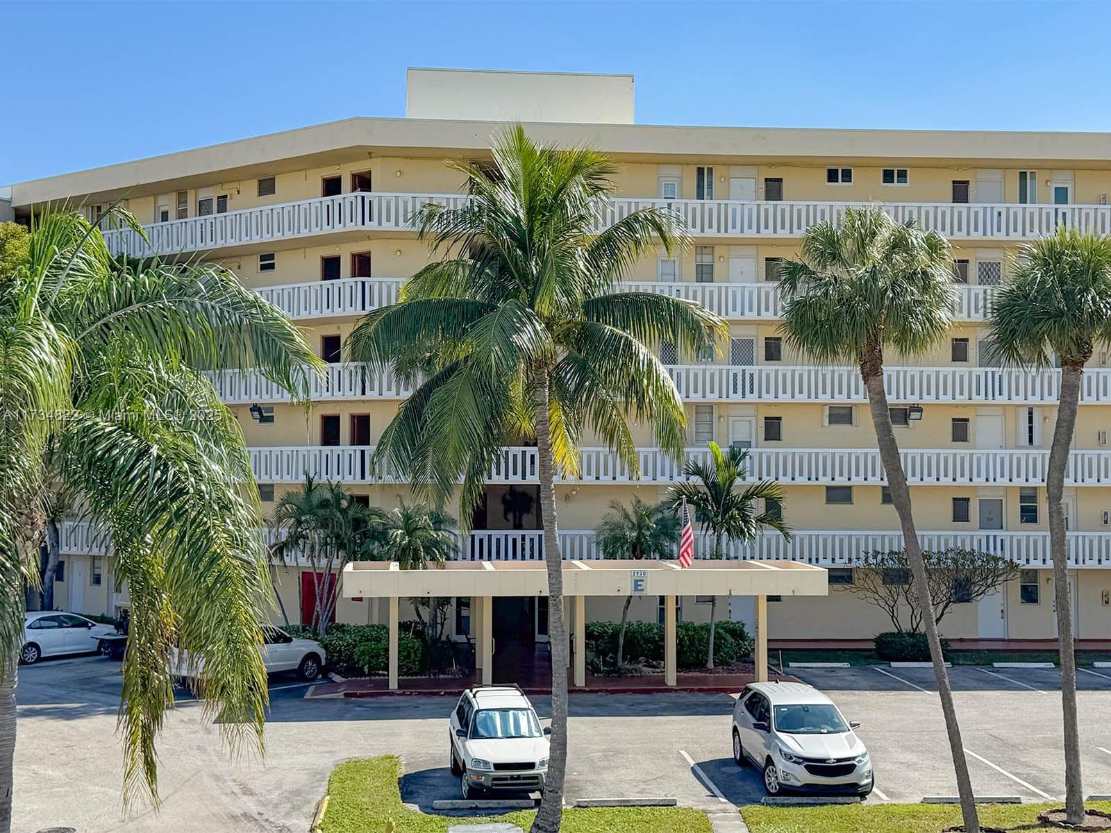 2930 Point East Dr # E109, Aventura, FL 33160 photo 4