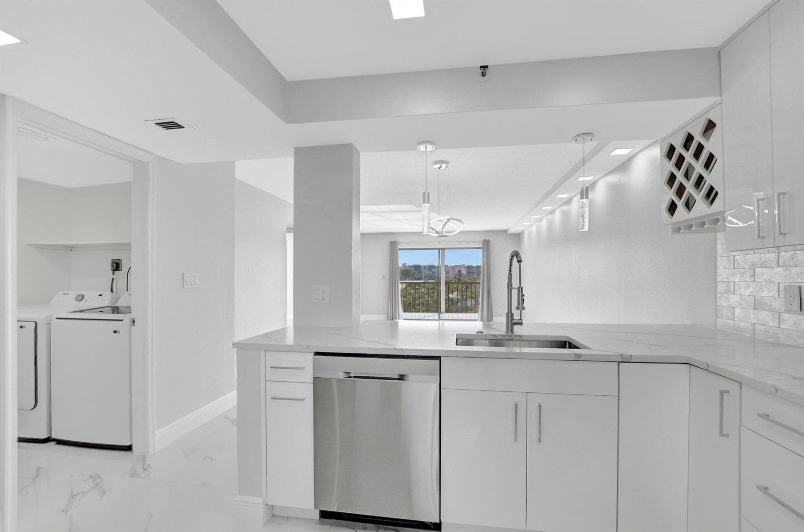 7076 Huntington Lane # 407, Delray Beach, FL 33446 photo 2