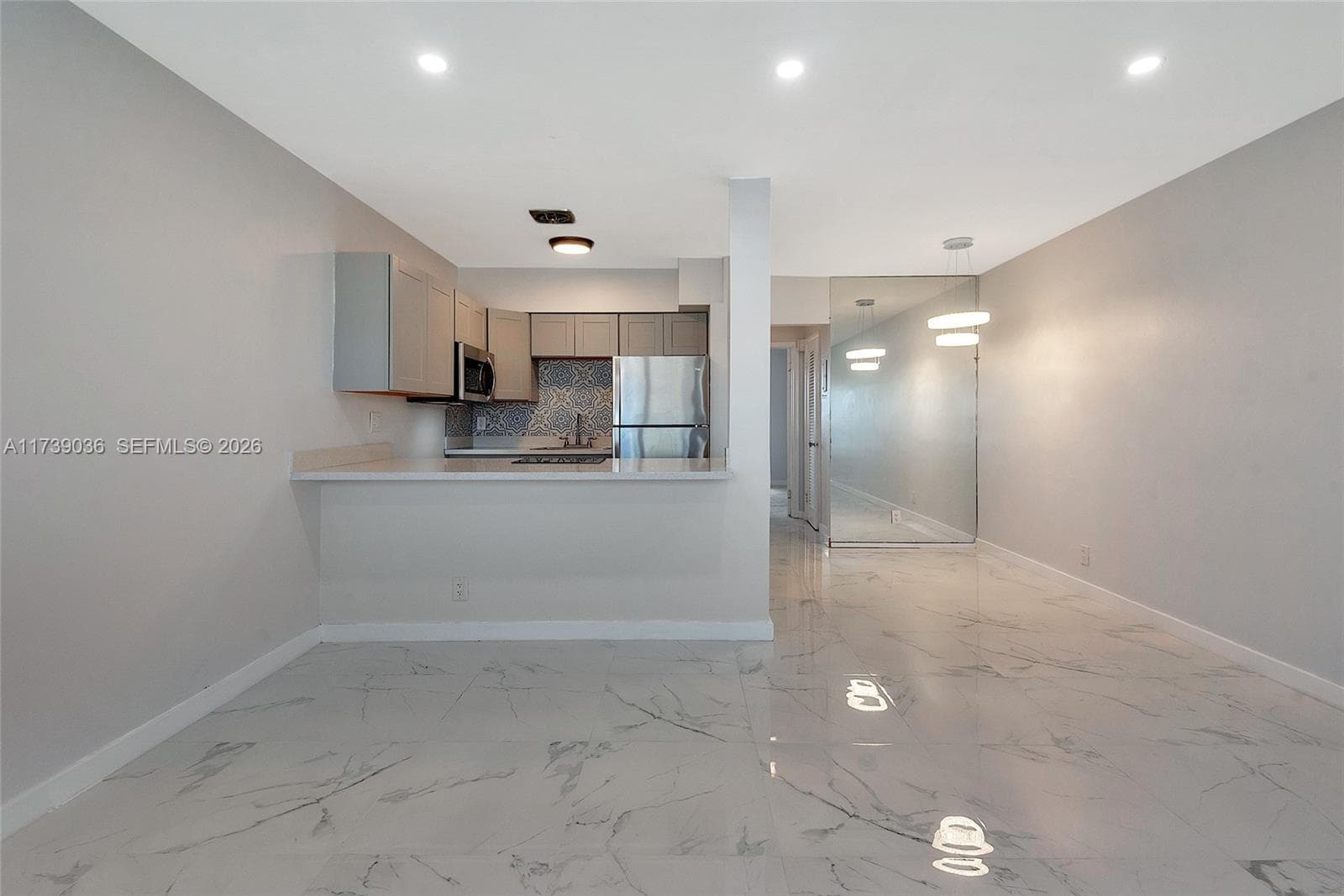 820 SW 11th Ave # 14B, Hallandale Beach, FL 33009 photo 3