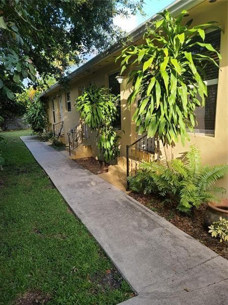 1123 N 17th Avenue, Hollywood, FL 33020 photo 2