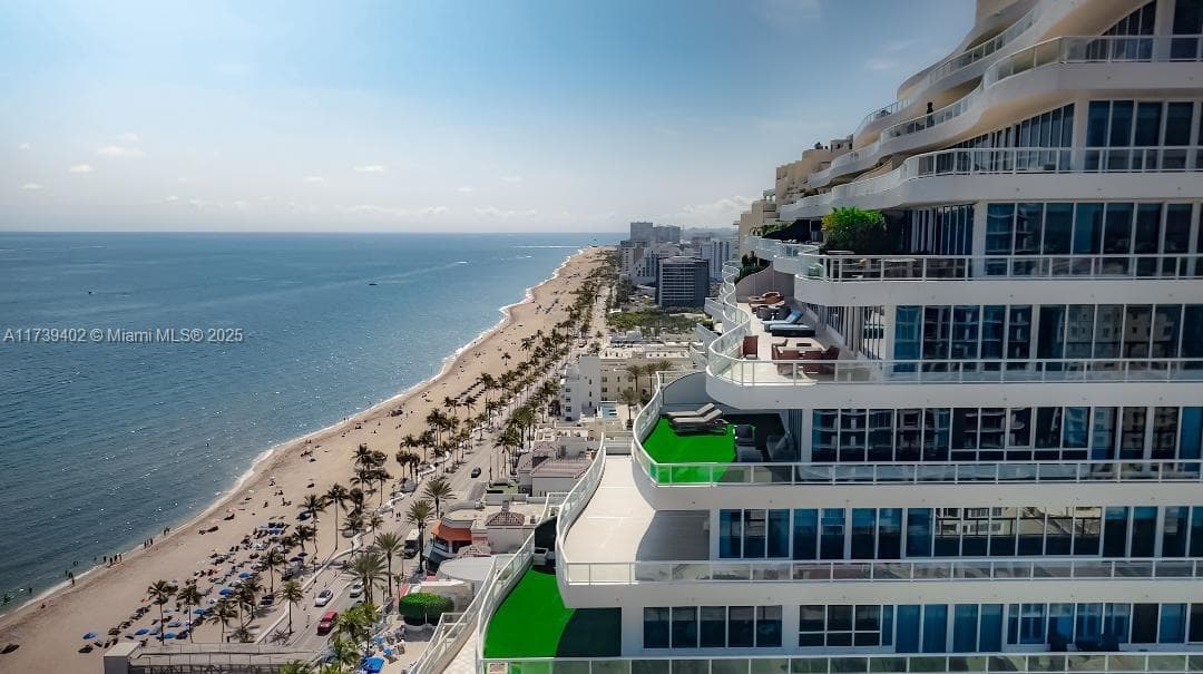 1 N Fort Lauderdale Beach Blvd # 1605, Fort Lauderdale, FL 33304 photo 2