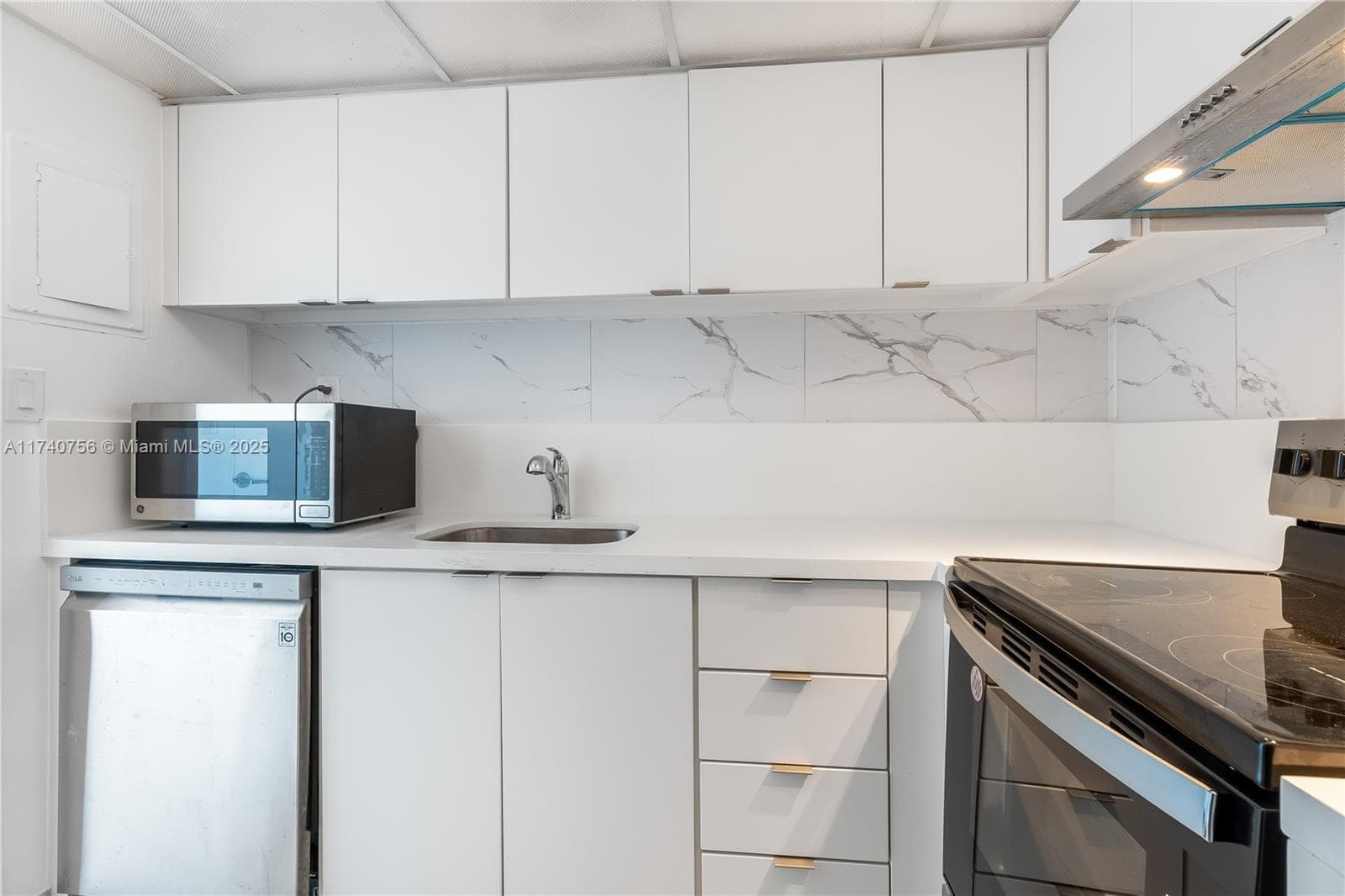 1000 West Ave # 1008, Miami Beach, FL 33139 photo 5