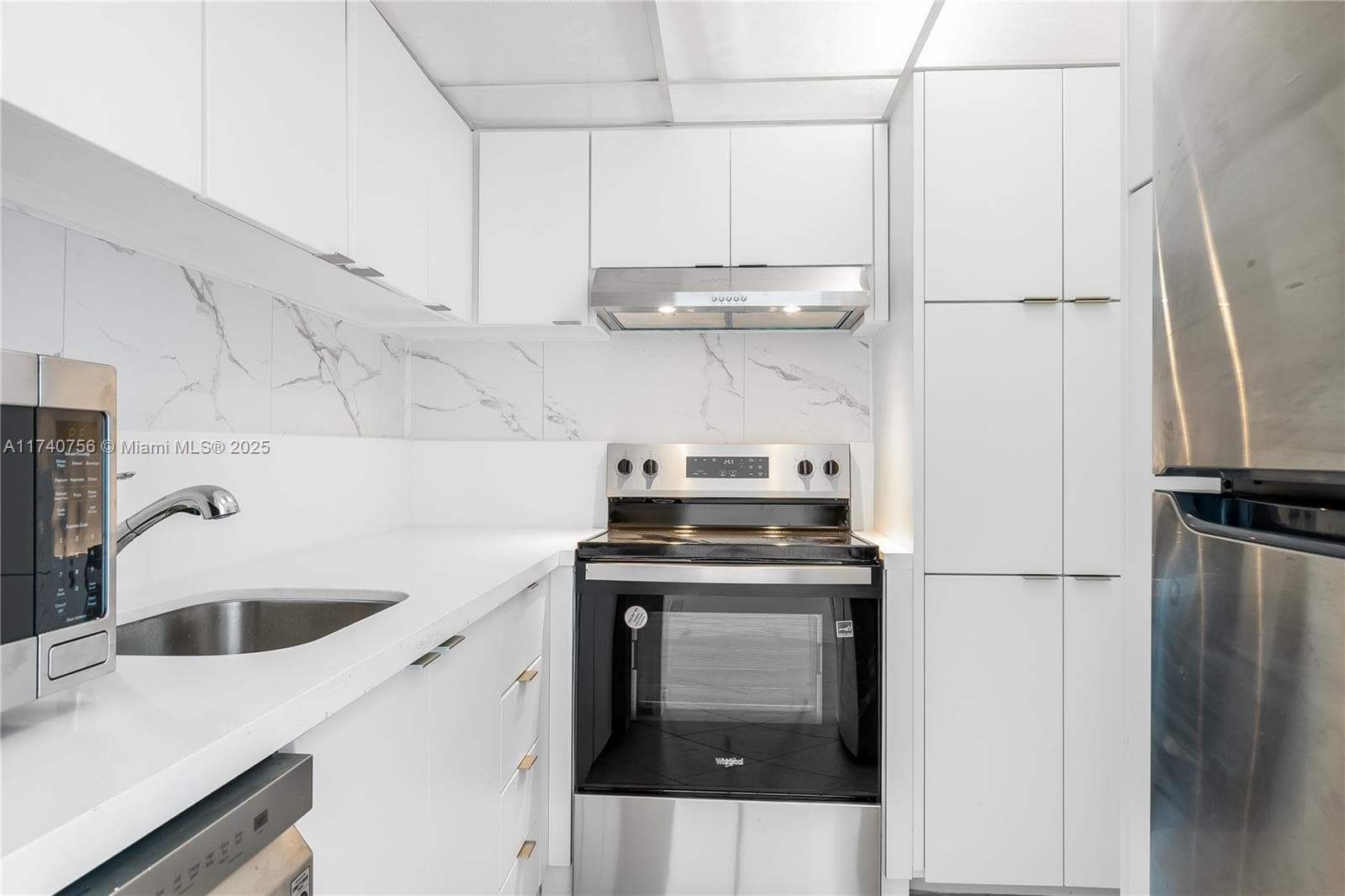 1000 West Ave # 1008, Miami Beach, FL 33139 photo 4