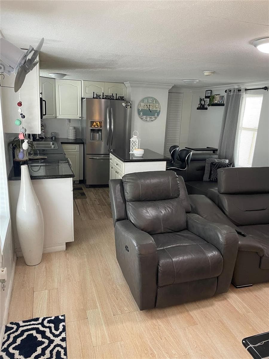 8670 SW 18th Court, Davie, FL 33324 photo 4