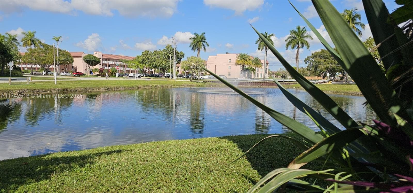 9380 Sunrise Lakes Blvd # 103, Sunrise, FL 33322 photo 3