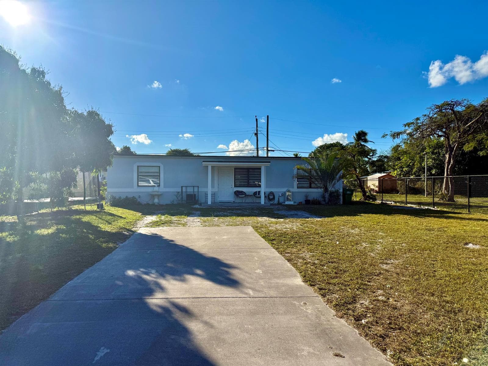 303 NW 28 Way, Fort Lauderdale, FL 33311 photo 3