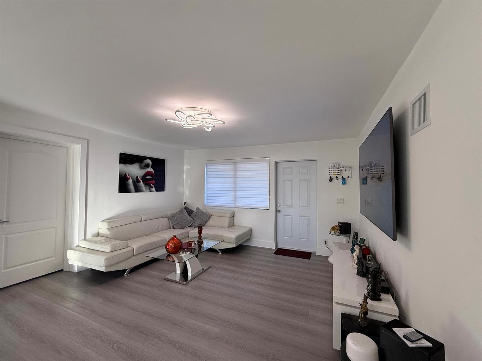 303 NW 28 Way, Fort Lauderdale, FL 33311 photo 5