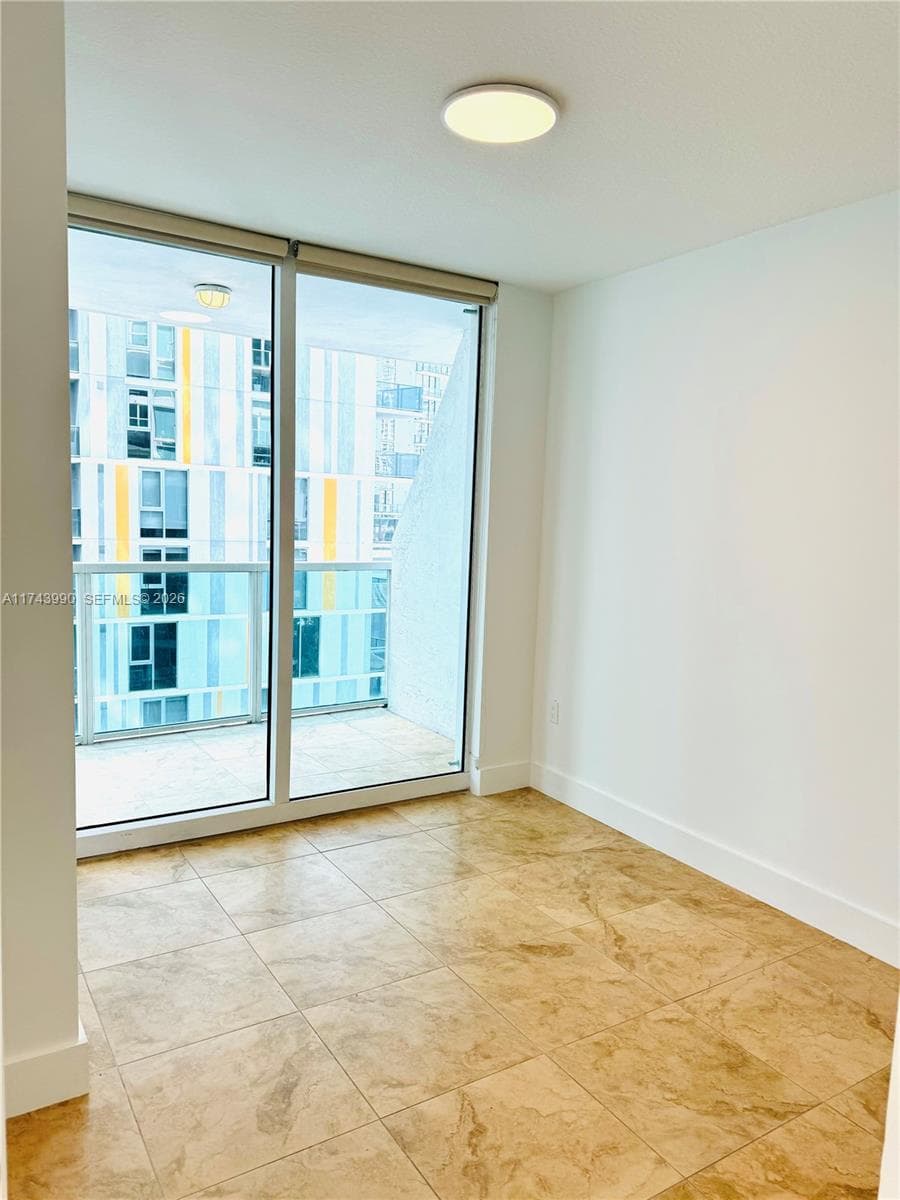 41 SE 5th St # 808, Miami, FL 33131 photo 5